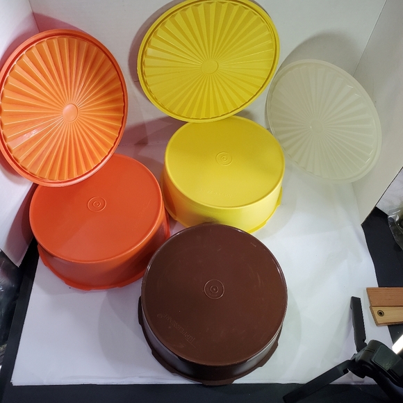 3 Round Tupperware Servalier Stacking Canister Sets 1 Brown 1 Orange 1 Yellow - Picture 4 of 13